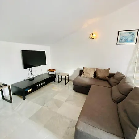 Apartment Con Piscina En Rosas De Capistrano