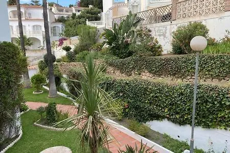 Con Piscina En Rosas De Capistrano * 内尔哈