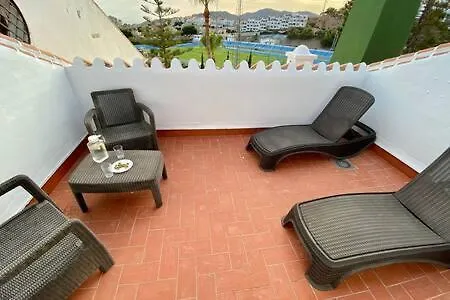 Con Piscina En Rosas De Capistrano Nerja