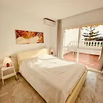 Con Piscina En Rosas De Capistrano Apartment