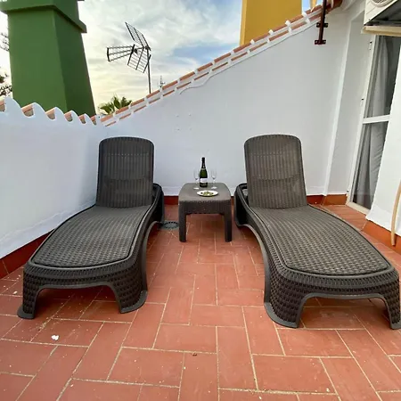 Con Piscina En Rosas De Capistrano Апартаменты