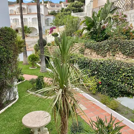 Con Piscina En Rosas De Capistrano Апартаменты *