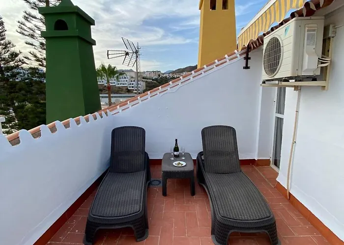 Con Piscina En Rosas De Capistrano Апартаменты